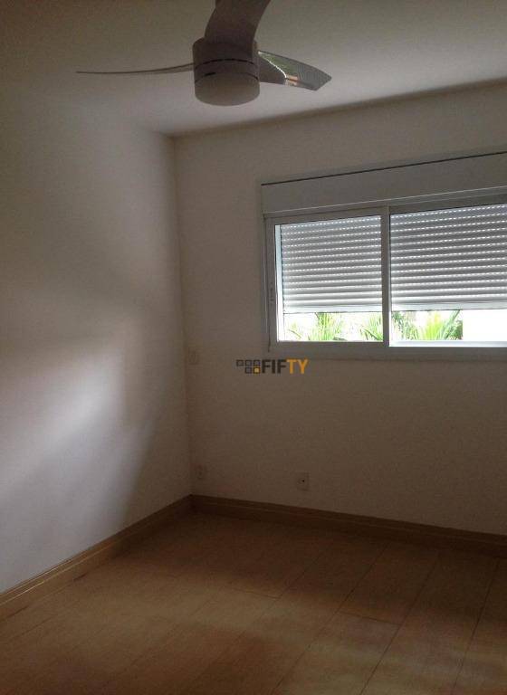 Apartamento para alugar com 3 quartos, 186m² - Foto 8