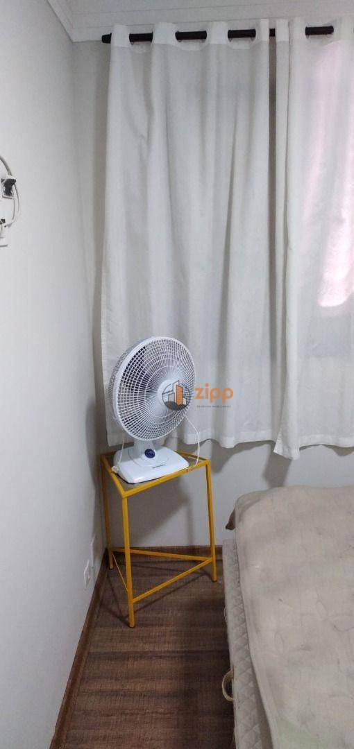 Apartamento à venda com 2 quartos, 75m² - Foto 12