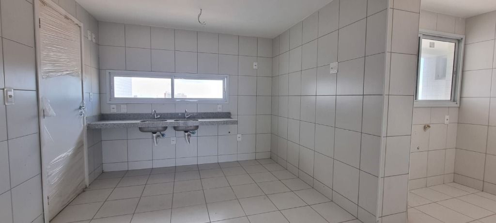 Apartamento à venda com 3 quartos, 151m² - Foto 16