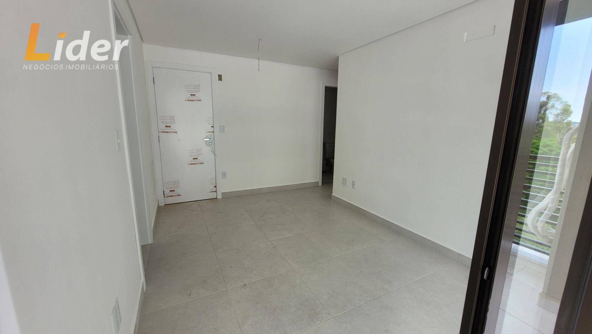 Apartamento à venda com 2 quartos, 65m² - Foto 3