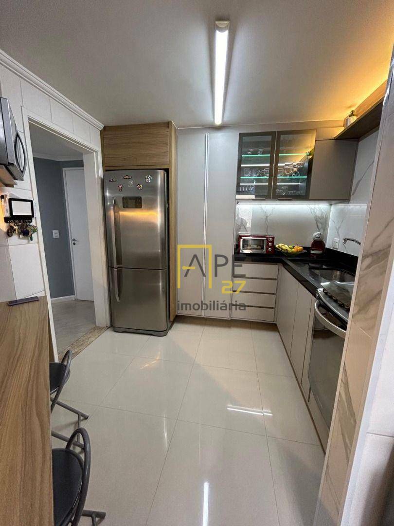 Apartamento à venda com 3 quartos, 72m² - Foto 17