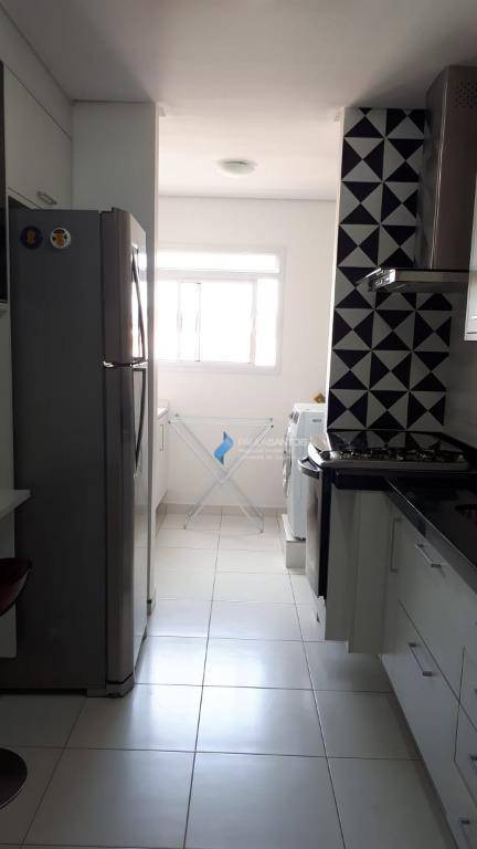 Apartamento à venda com 3 quartos, 86m² - Foto 11