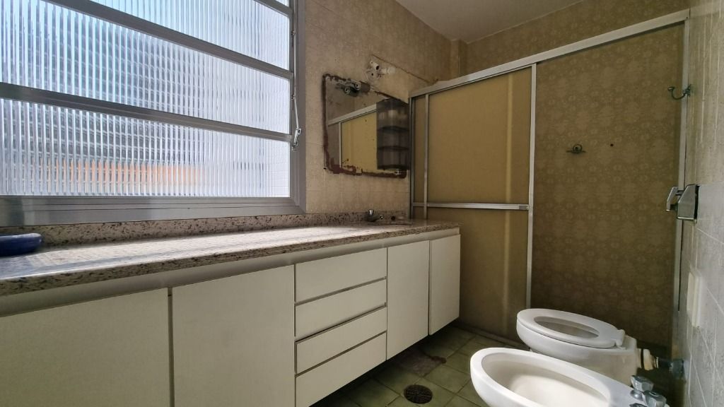 Apartamento à venda com 3 quartos, 130m² - Foto 17