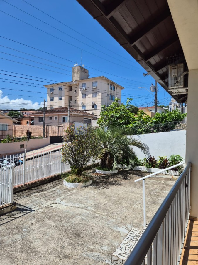 Casa à venda com 4 quartos, 104m² - Foto 9