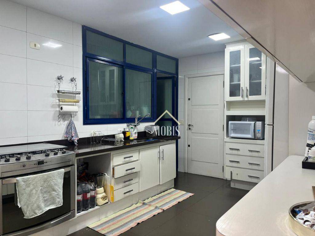 Apartamento à venda com 3 quartos, 191m² - Foto 14