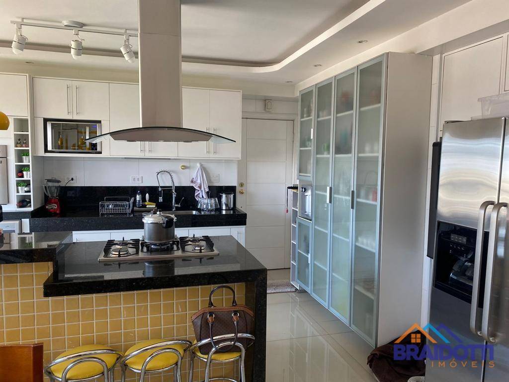 Apartamento à venda com 3 quartos, 260m² - Foto 19