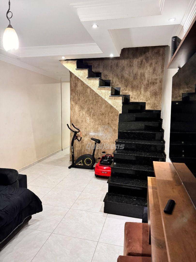 Sobrado à venda com 3 quartos, 250m² - Foto 4