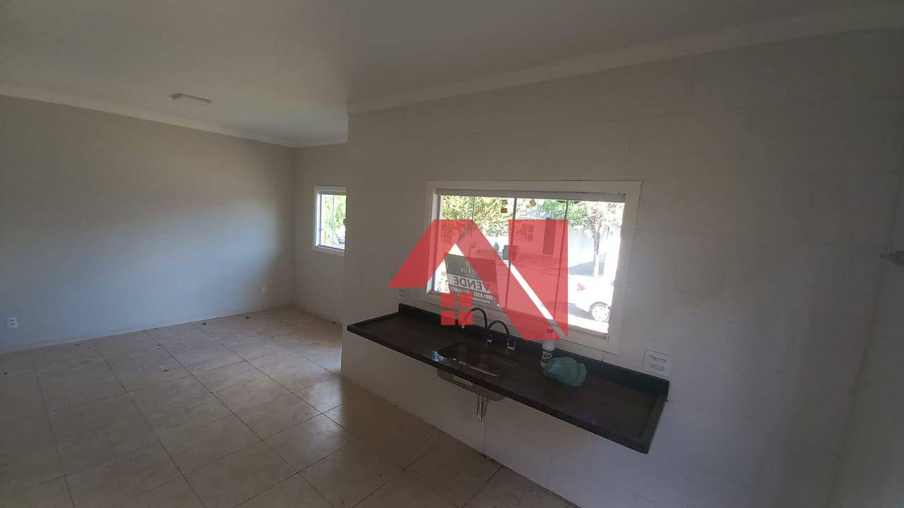 Casa à venda com 3 quartos, 160m² - Foto 2