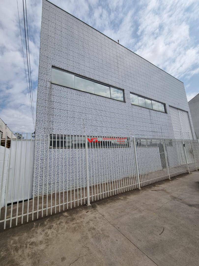 Depósito-Galpão-Armazém para alugar, 690m² - Foto 1