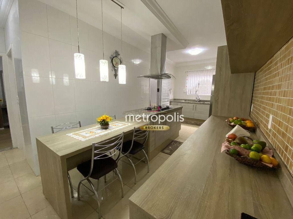 Casa à venda com 3 quartos, 235m² - Foto 11