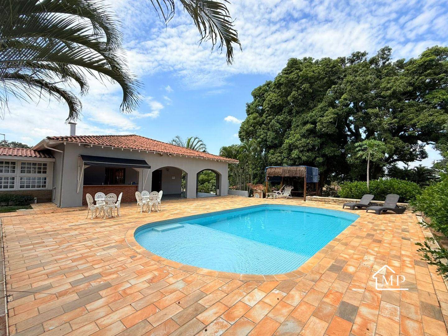 Chácara, 4 quartos, 2850 m² - Foto 1