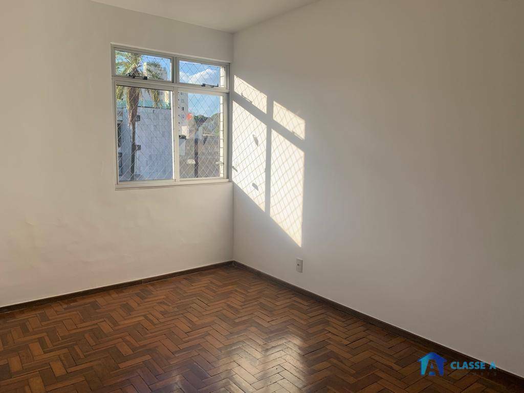 Apartamento à venda com 3 quartos, 134m² - Foto 3