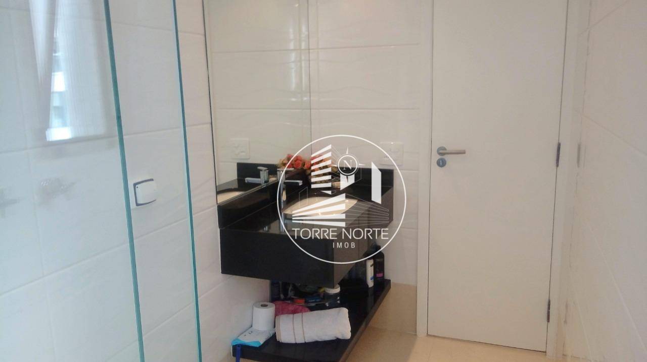 Apartamento à venda com 4 quartos, 210m² - Foto 23