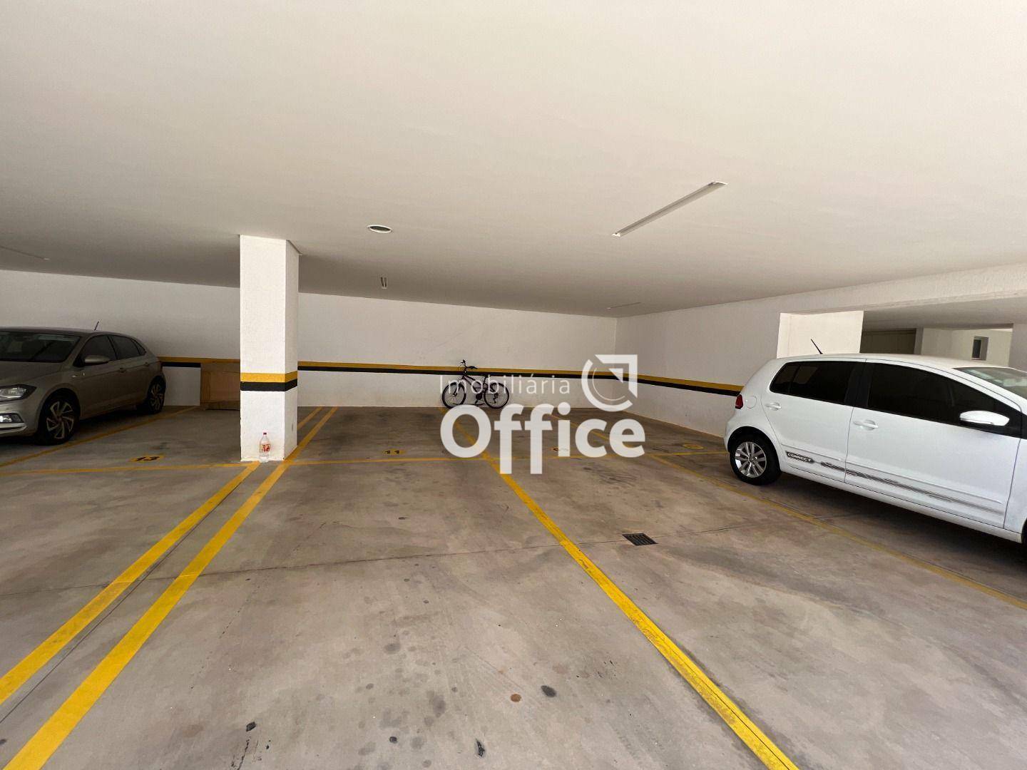 Apartamento à venda com 4 quartos, 186m² - Foto 24