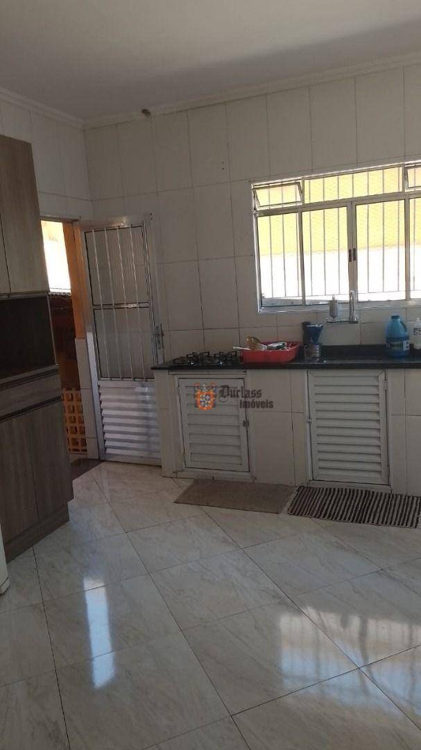 Casa à venda com 3 quartos, 172m² - Foto 16