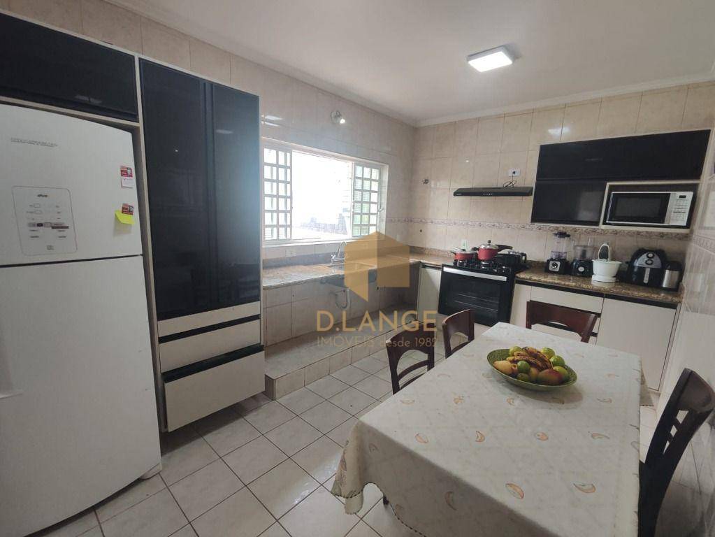 Casa à venda com 3 quartos, 240m² - Foto 8