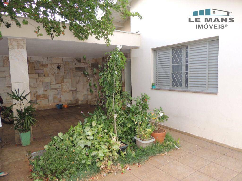 Casa à venda com 3 quartos, 192m² - Foto 4