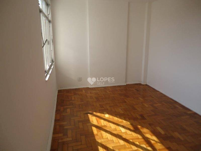 Apartamento à venda com 2 quartos, 60m² - Foto 4