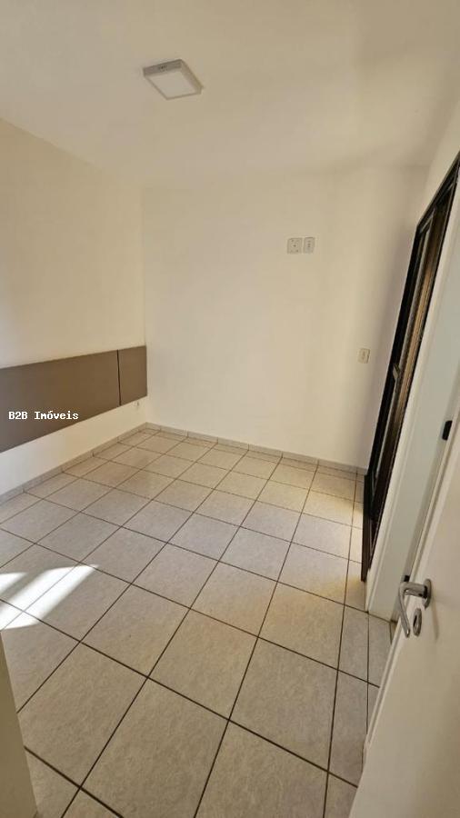 Apartamento à venda com 3 quartos, 76m² - Foto 24