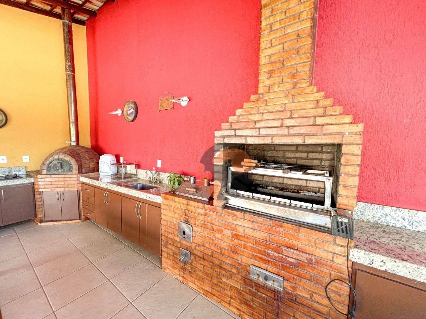 Casa para alugar com 5 quartos, 258m² - Foto 8
