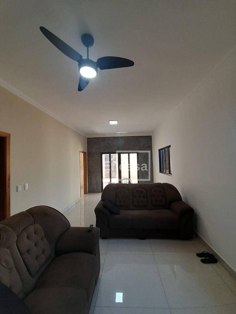 Casa de Condomínio à venda com 3 quartos, 148m² - Foto 3