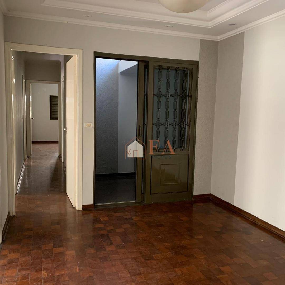 Casa à venda com 4 quartos, 221m² - Foto 11