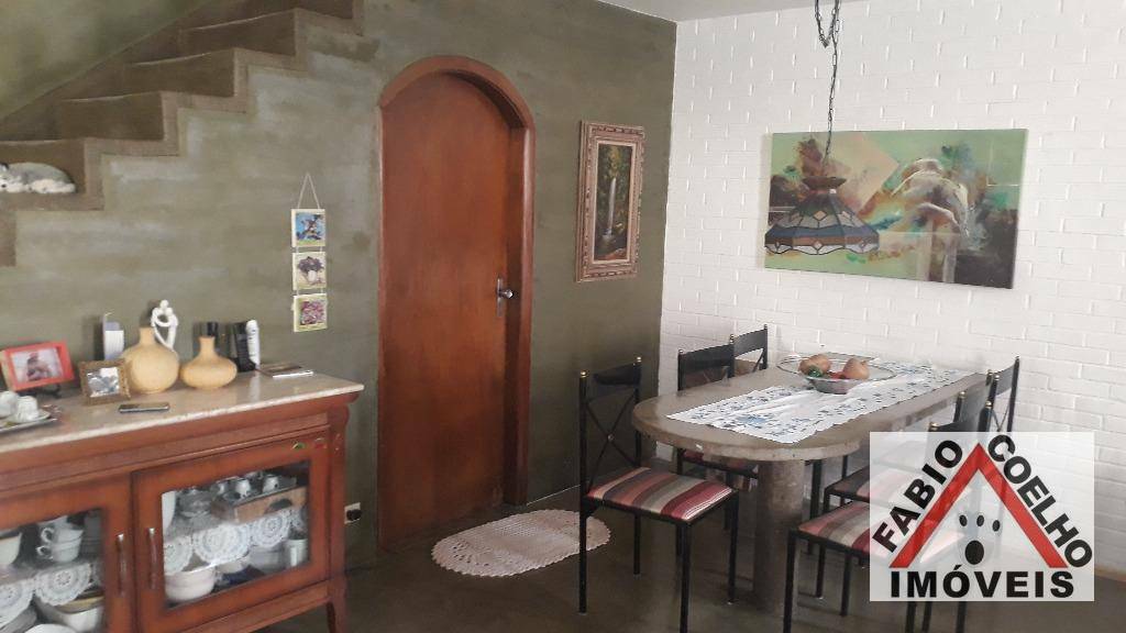 Sobrado à venda com 3 quartos, 212m² - Foto 2