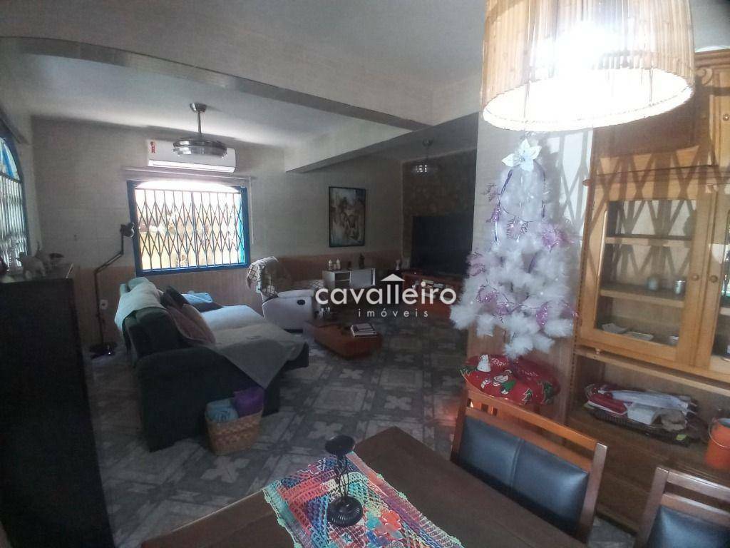 Casa à venda com 5 quartos, 226m² - Foto 6