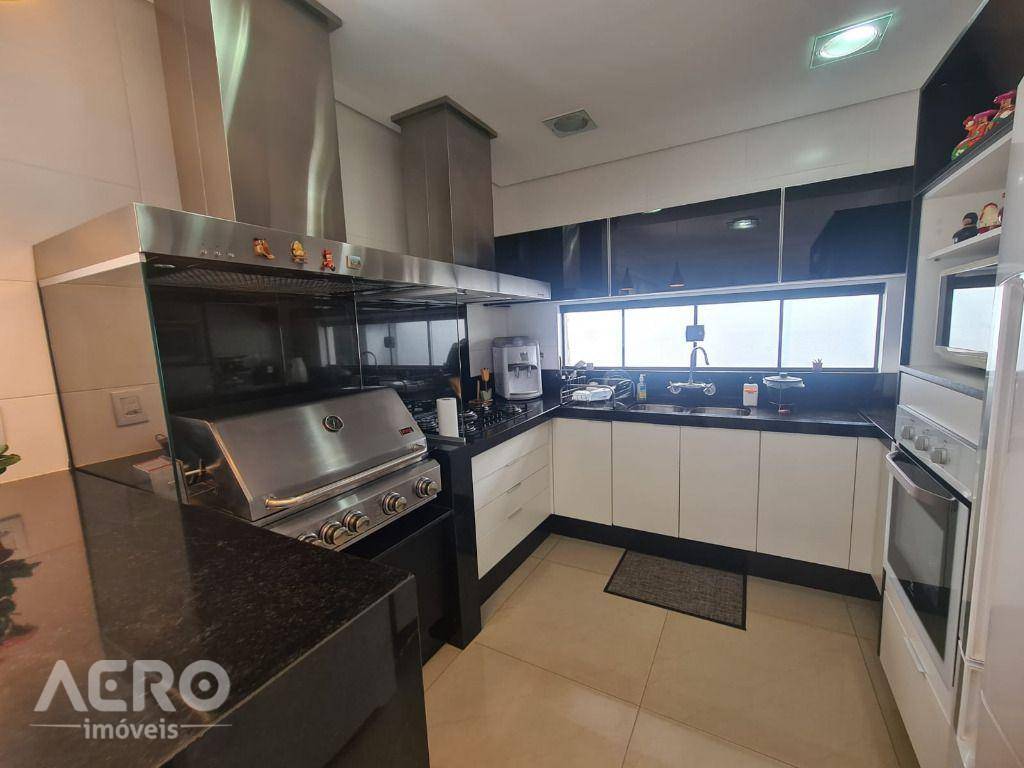 Casa de Condomínio à venda com 3 quartos, 226m² - Foto 19