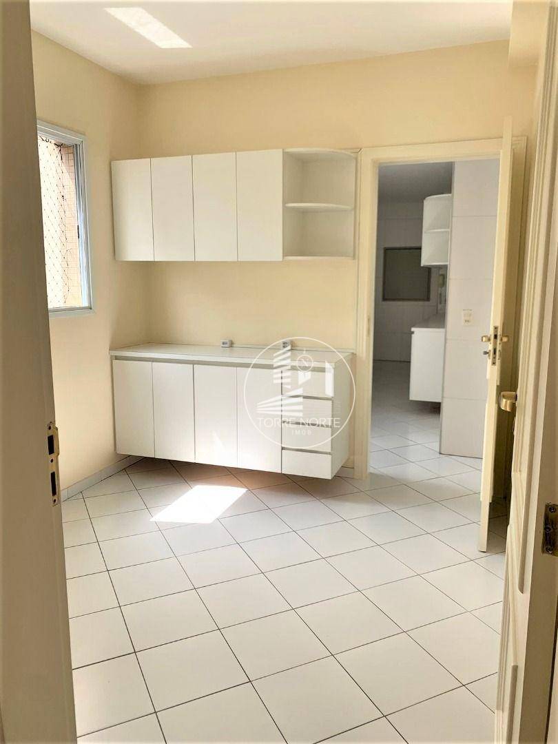 Apartamento para alugar com 4 quartos, 360m² - Foto 17