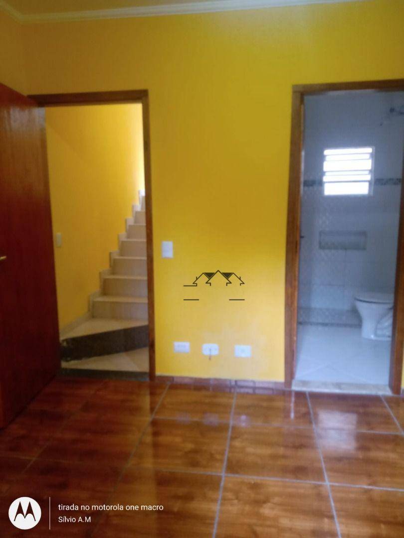 Sobrado à venda com 3 quartos, 230M2 - Foto 2