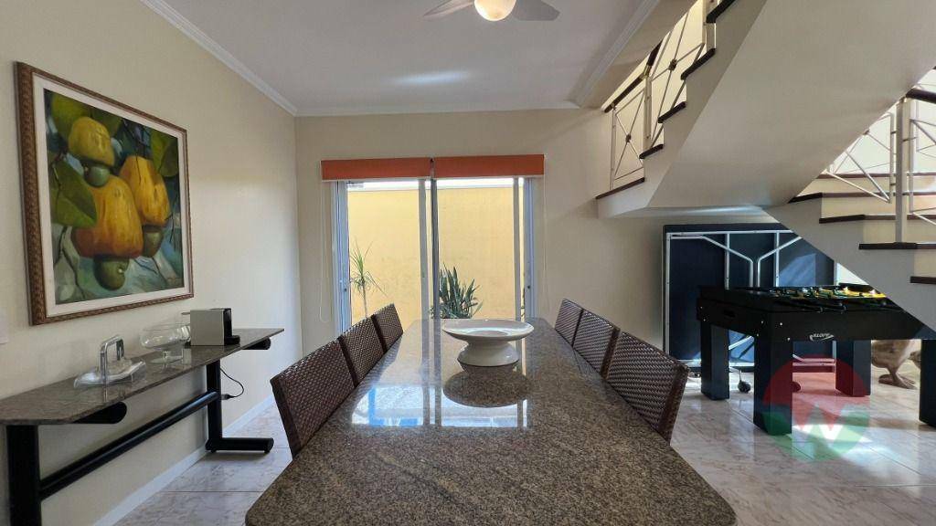 Casa de Condomínio à venda com 8 quartos, 450m² - Foto 5