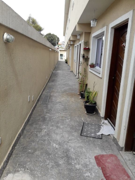 Sobrado à venda com 2 quartos, 60m² - Foto 2