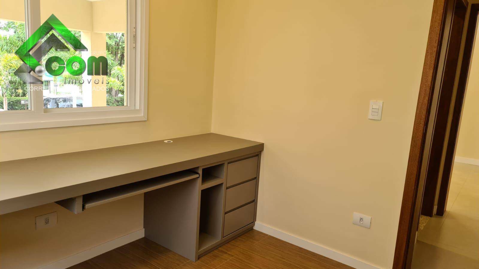 Casa à venda com 3 quartos, 323m² - Foto 13