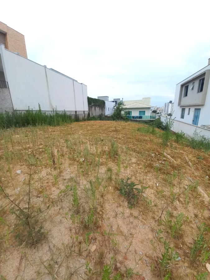 Terreno à venda, 300m² - Foto 1