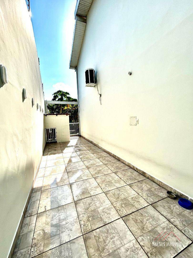 Casa à venda com 3 quartos, 360m² - Foto 4