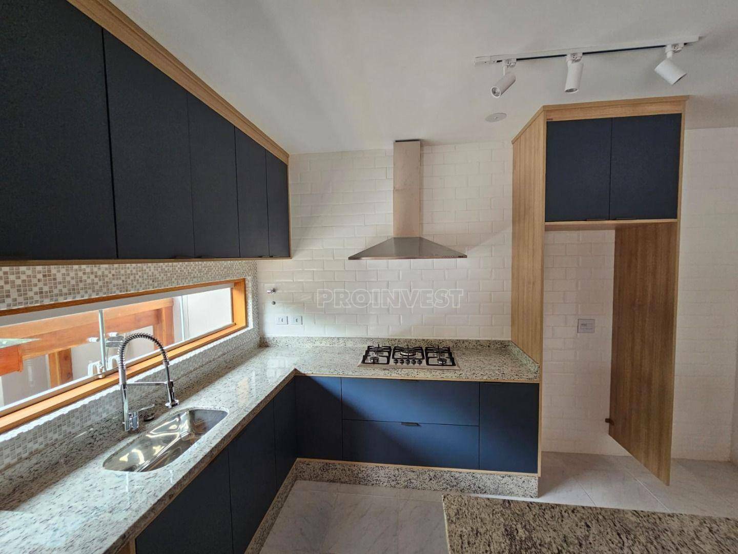 Casa de Condomínio para alugar com 3 quartos, 200m² - Foto 8