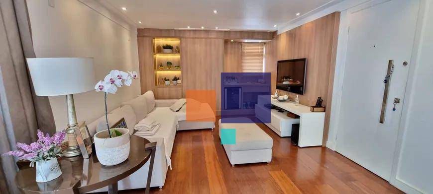 Apartamento à venda com 4 quartos, 138m² - Foto 2