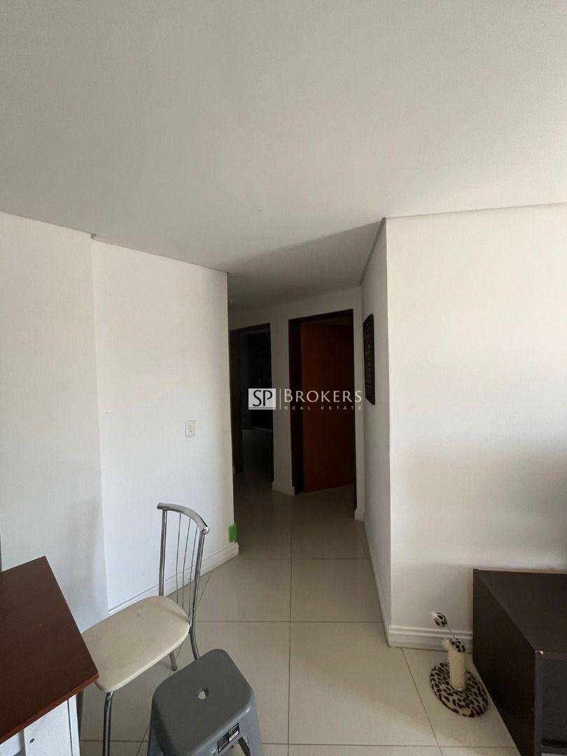 Apartamento à venda com 3 quartos, 141m² - Foto 17