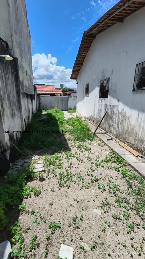 Casa à venda com 2 quartos, 70m² - Foto 16