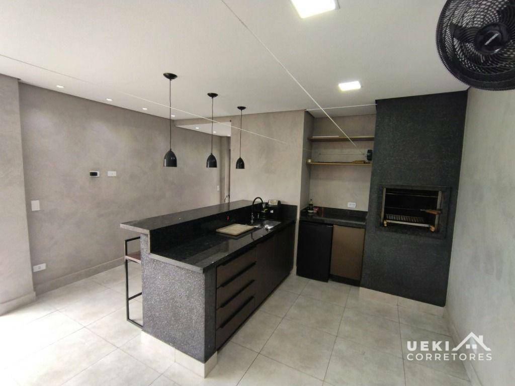 Casa à venda com 3 quartos, 224m² - Foto 1