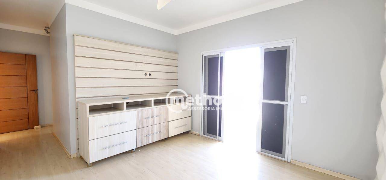 Casa à venda com 4 quartos, 330m² - Foto 30