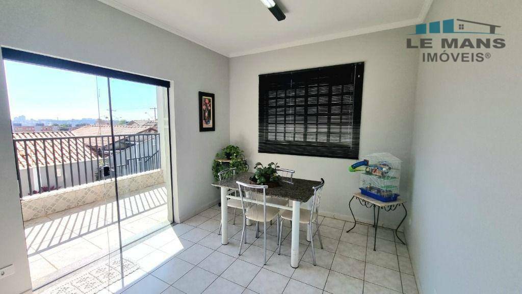 Casa à venda com 3 quartos, 237m² - Foto 21