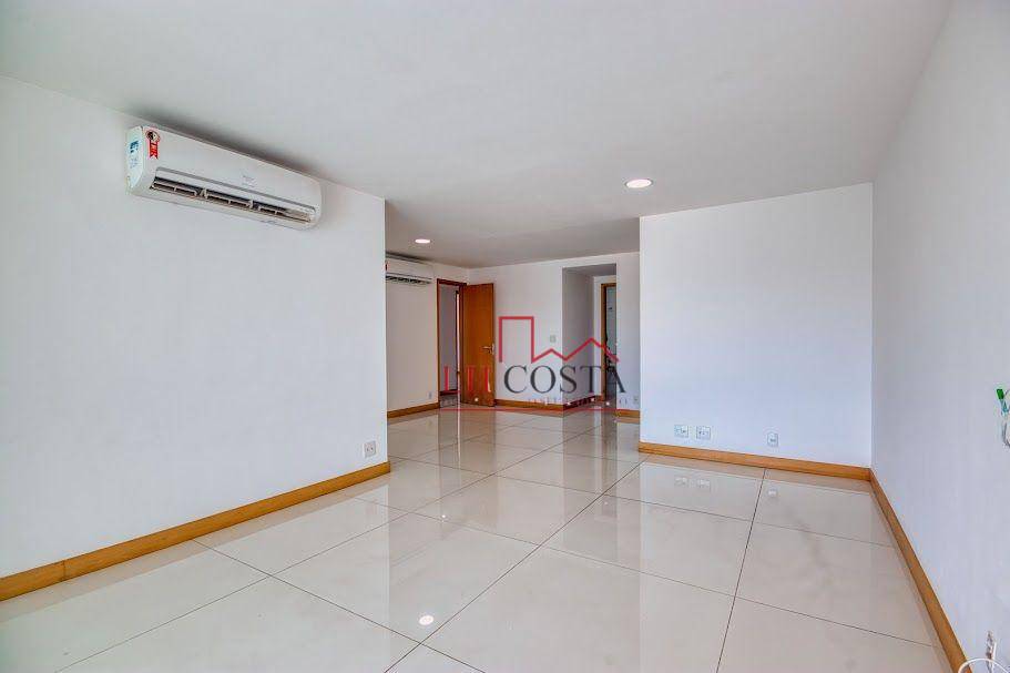 Apartamento à venda com 4 quartos, 250m² - Foto 5