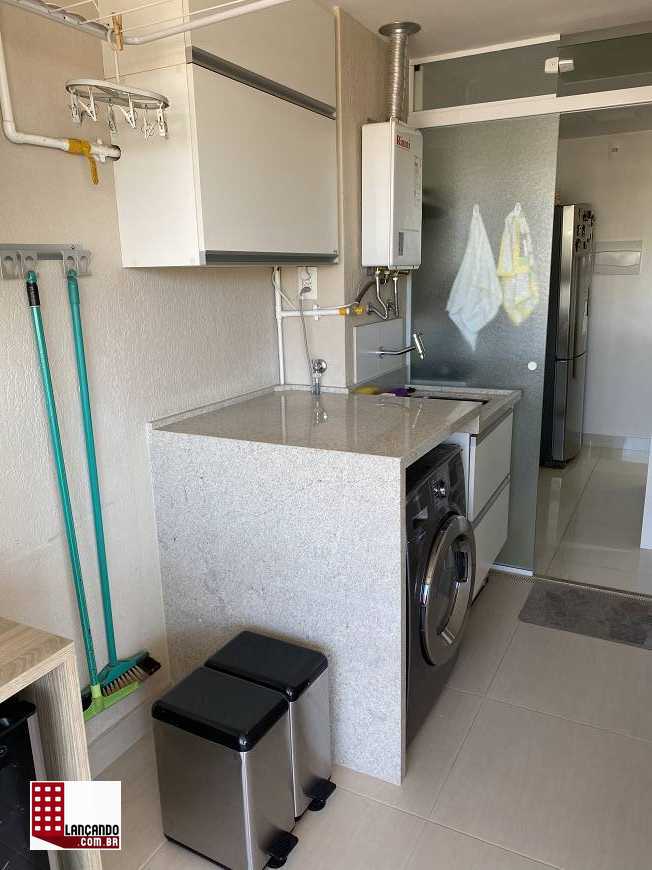 Apartamento à venda com 2 quartos, 65m² - Foto 4