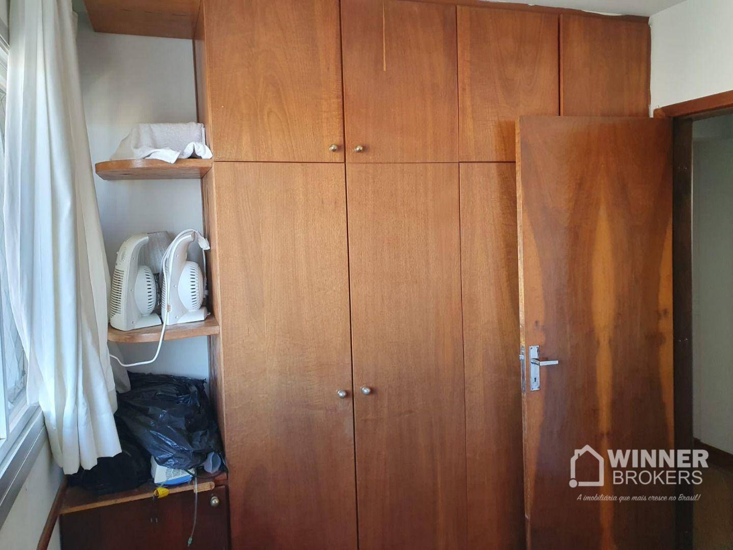 Apartamento à venda com 4 quartos, 218m² - Foto 14