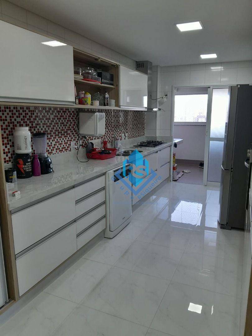 Apartamento à venda com 3 quartos, 158m² - Foto 1