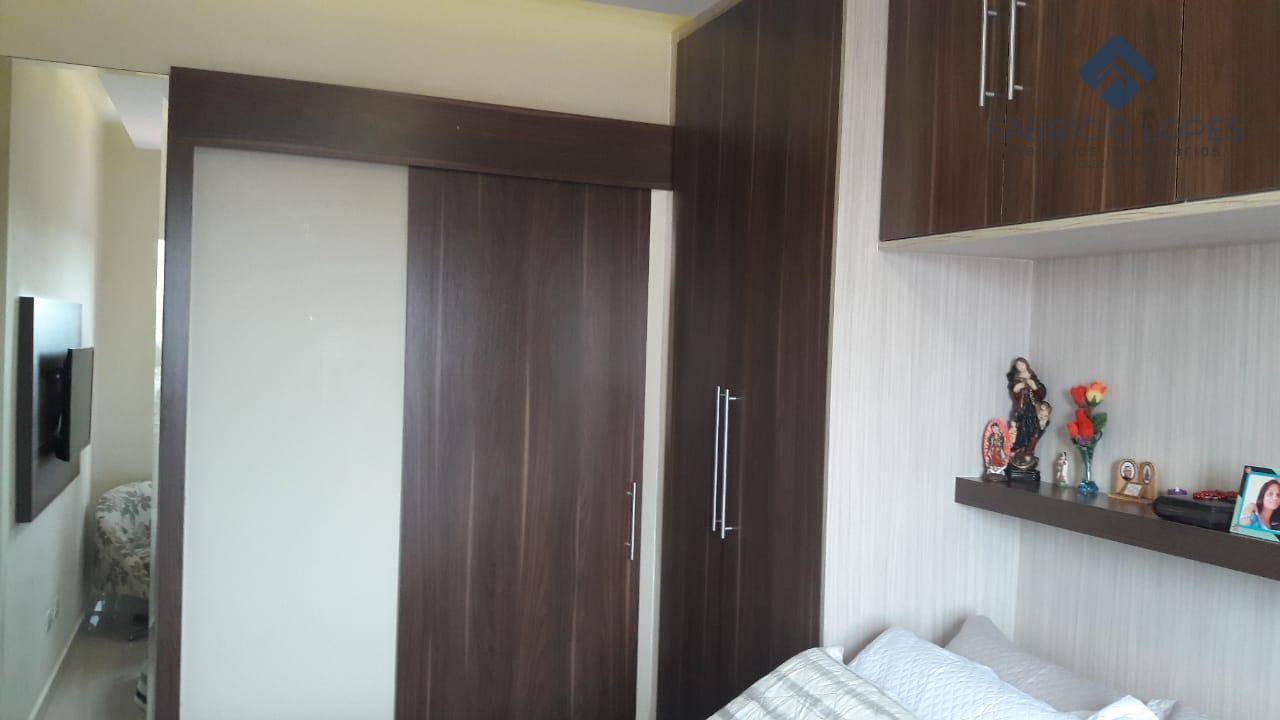 Apartamento à venda com 2 quartos, 64m² - Foto 9