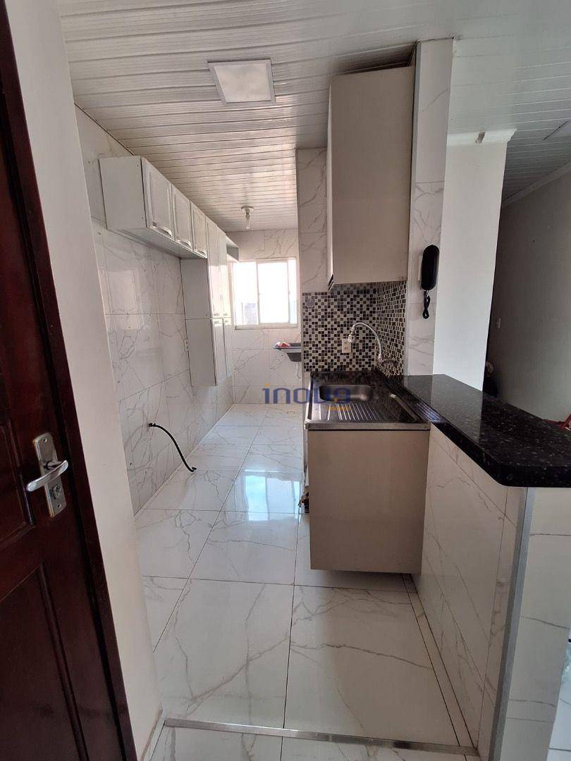 Apartamento à venda com 2 quartos, 42m² - Foto 3