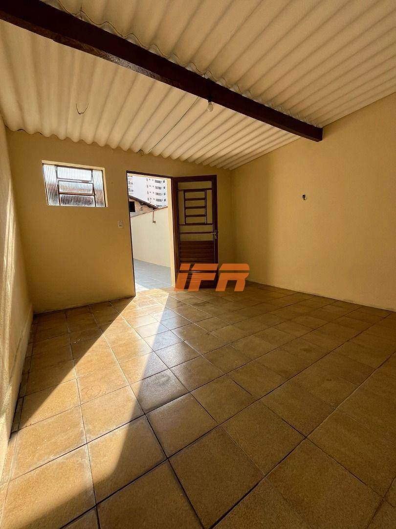 Casa à venda com 2 quartos, 100m² - Foto 18